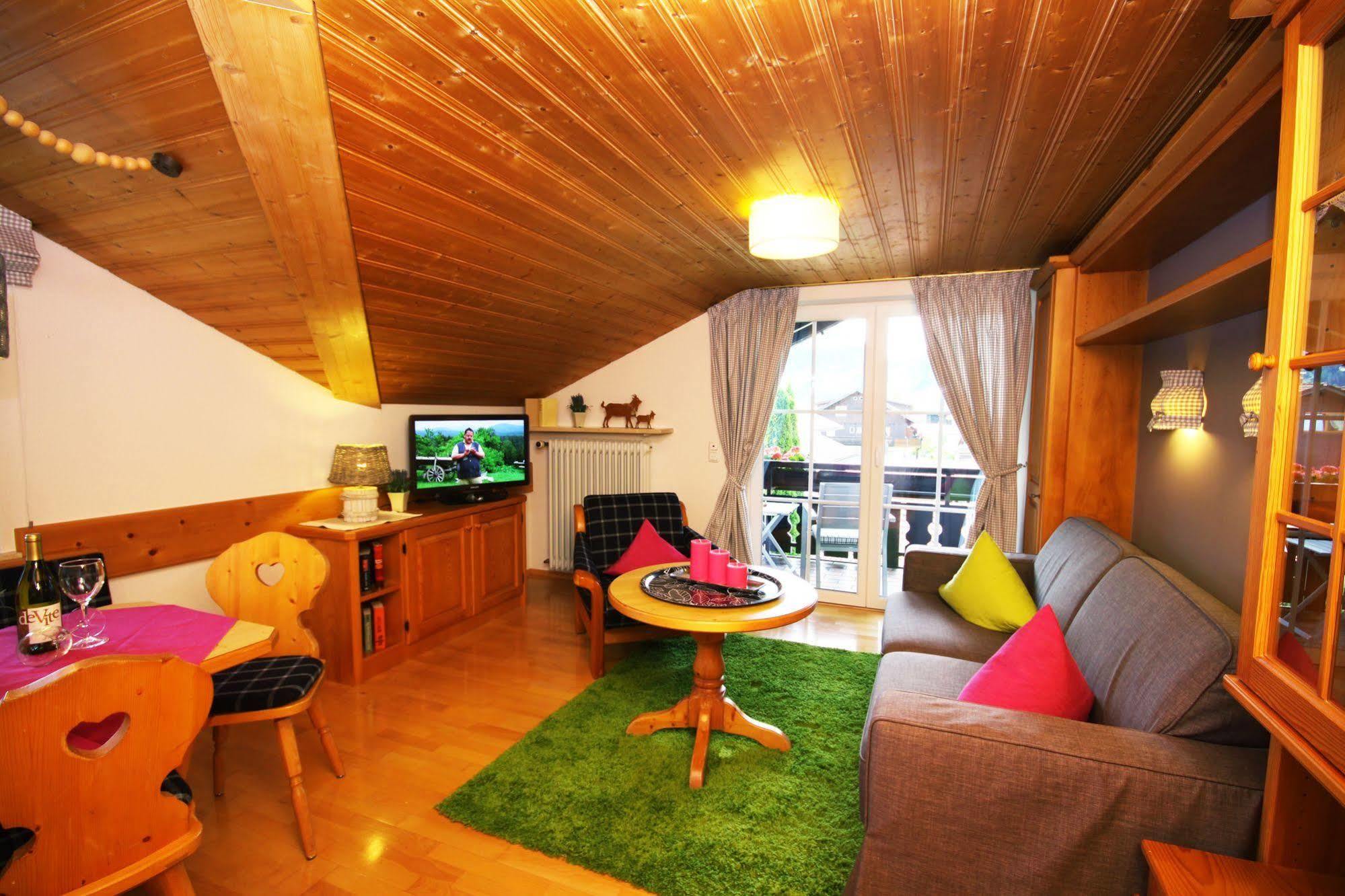 Haus Susanne - Top-Ferienwohnungen - Sommer-Bergbahn Inklusive Obermaiselstein Luaran gambar